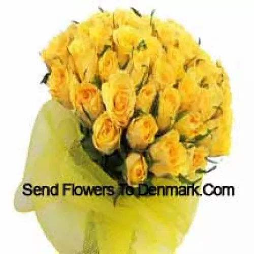 Bouquet de 37 roses jaunes avec des garnitures saisonnières